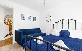 Magical - 2Bed Apartment- City Centre-Free Parking